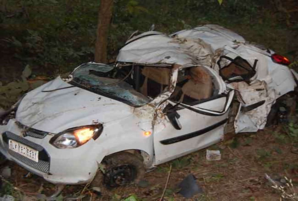 Car Accident in tehri two passengers from delhi killed