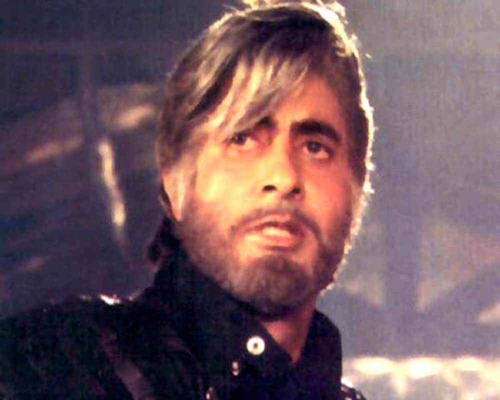 know the unfacts of amitabh bachchan on complete his 50 year in bollywood