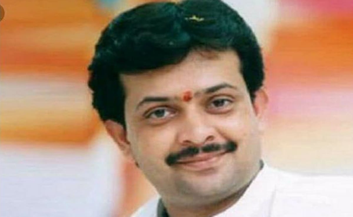 Bhaiyyuji Maharaj was not debt ridden and he does not want kuhu to come in Indore