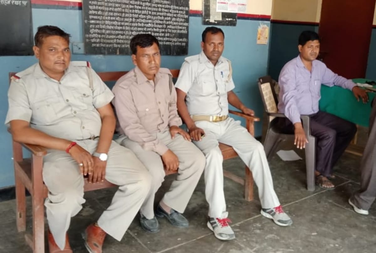 villagers attacked on forest department team in BKT