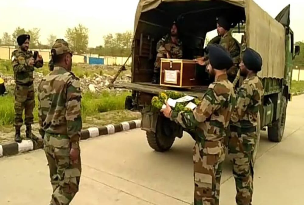 Martyr manvendra singh dead body reached in uttarakhand