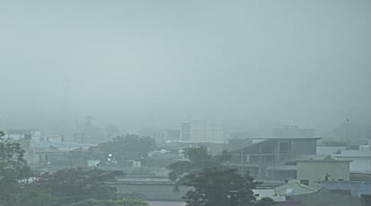 thick layer of dust is frozen in Meerut, it is difficult for people to breathe