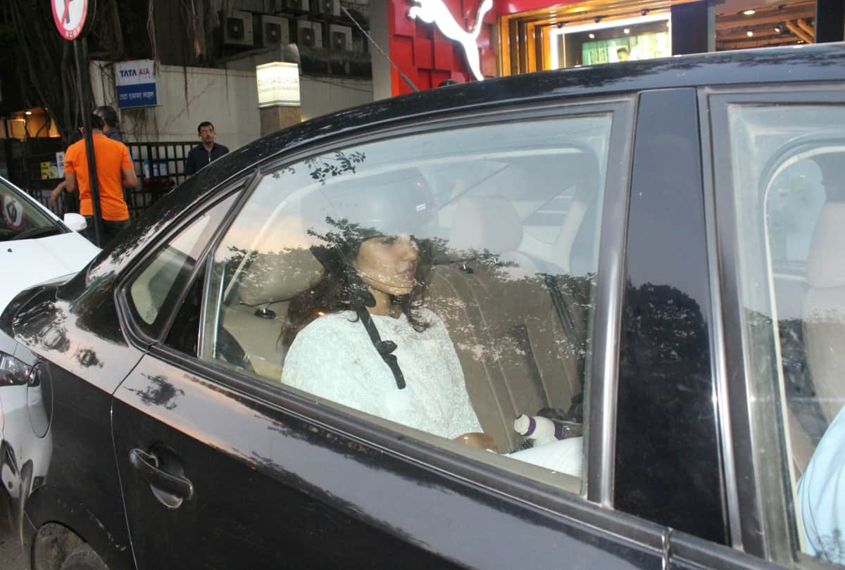 Rhea Chakraborty wear Helmet in car in Mumbai