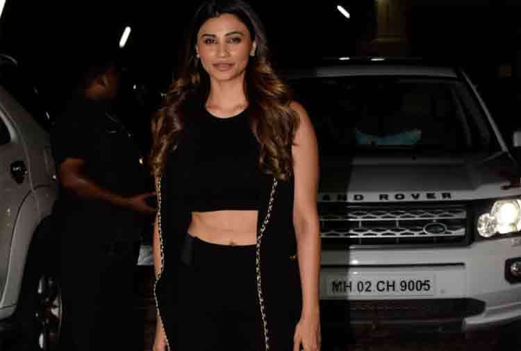 salman khan race 3 special screening ajay devgan look special
