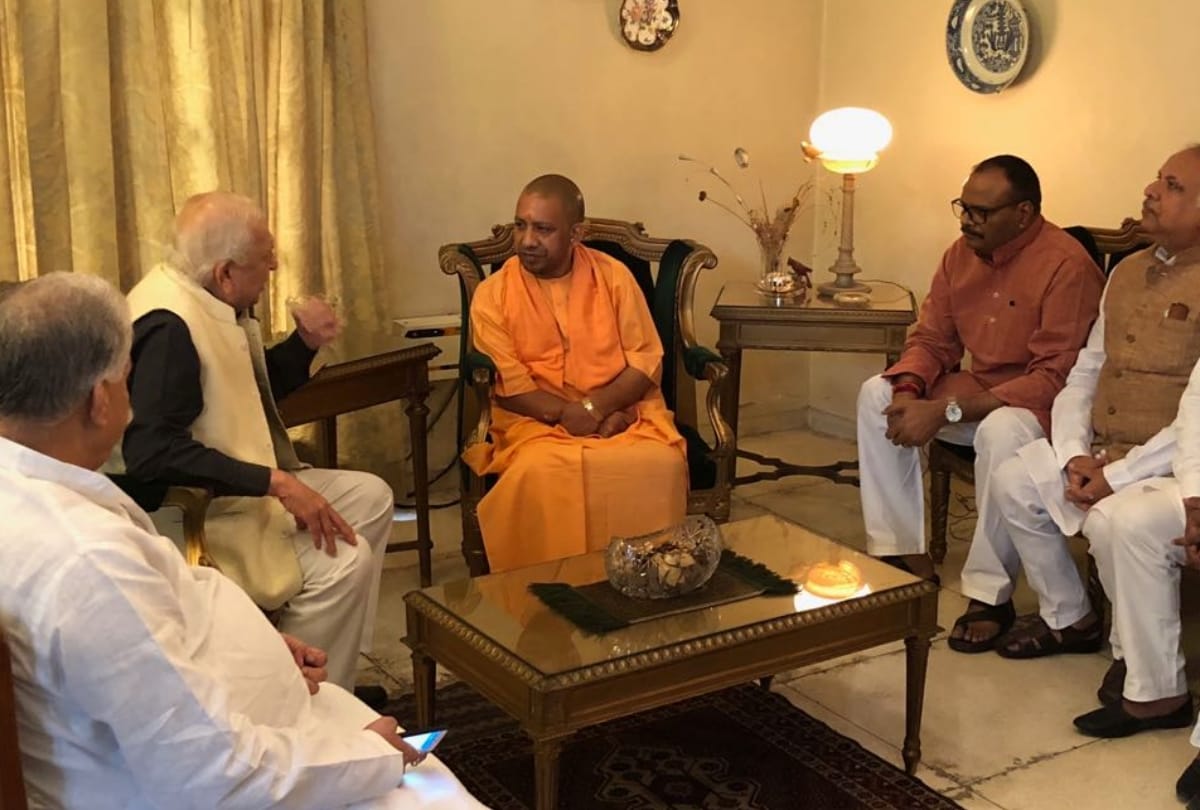 Sampark for samarthan: CM yogi met padmashree Dr. mansoor hasan