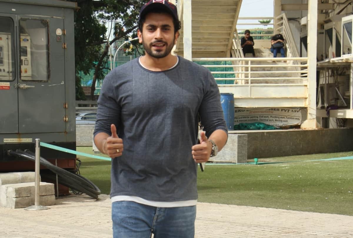 Ameesha Patel mandana karimi to john abraham spotted different places