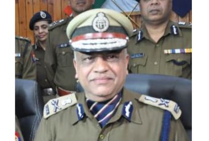police dept opposes four inspectors in one police stations step.