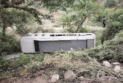 twelve passenger injured in hrtc bus accident at una himachal shimla