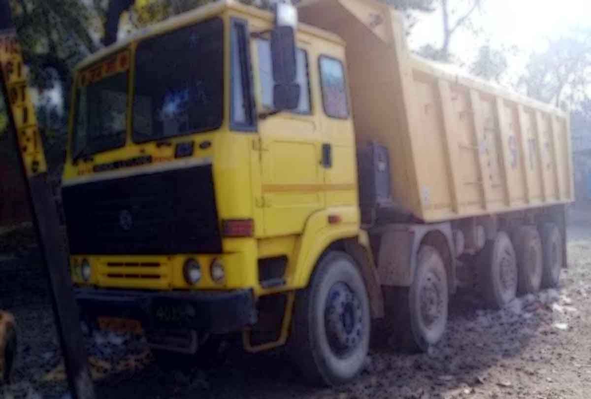 dumper truck crushed six people of same family