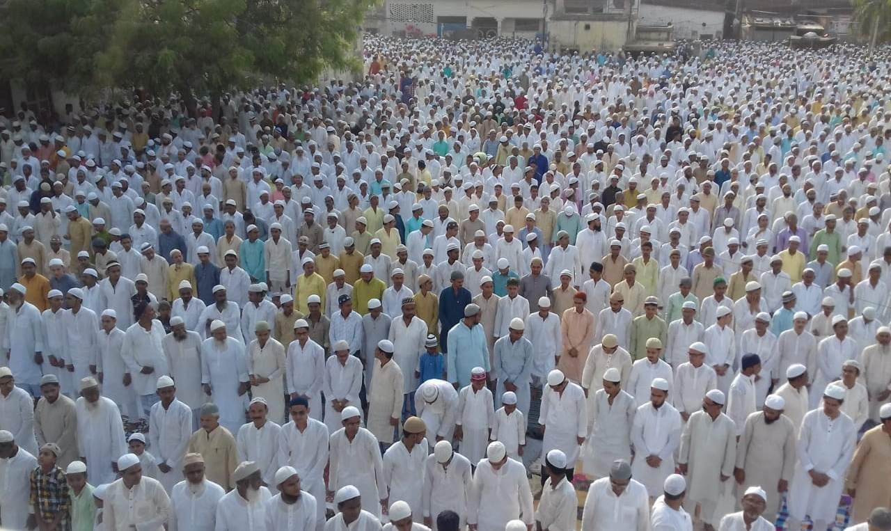 EID 2018 celebrate today and people shopping in market