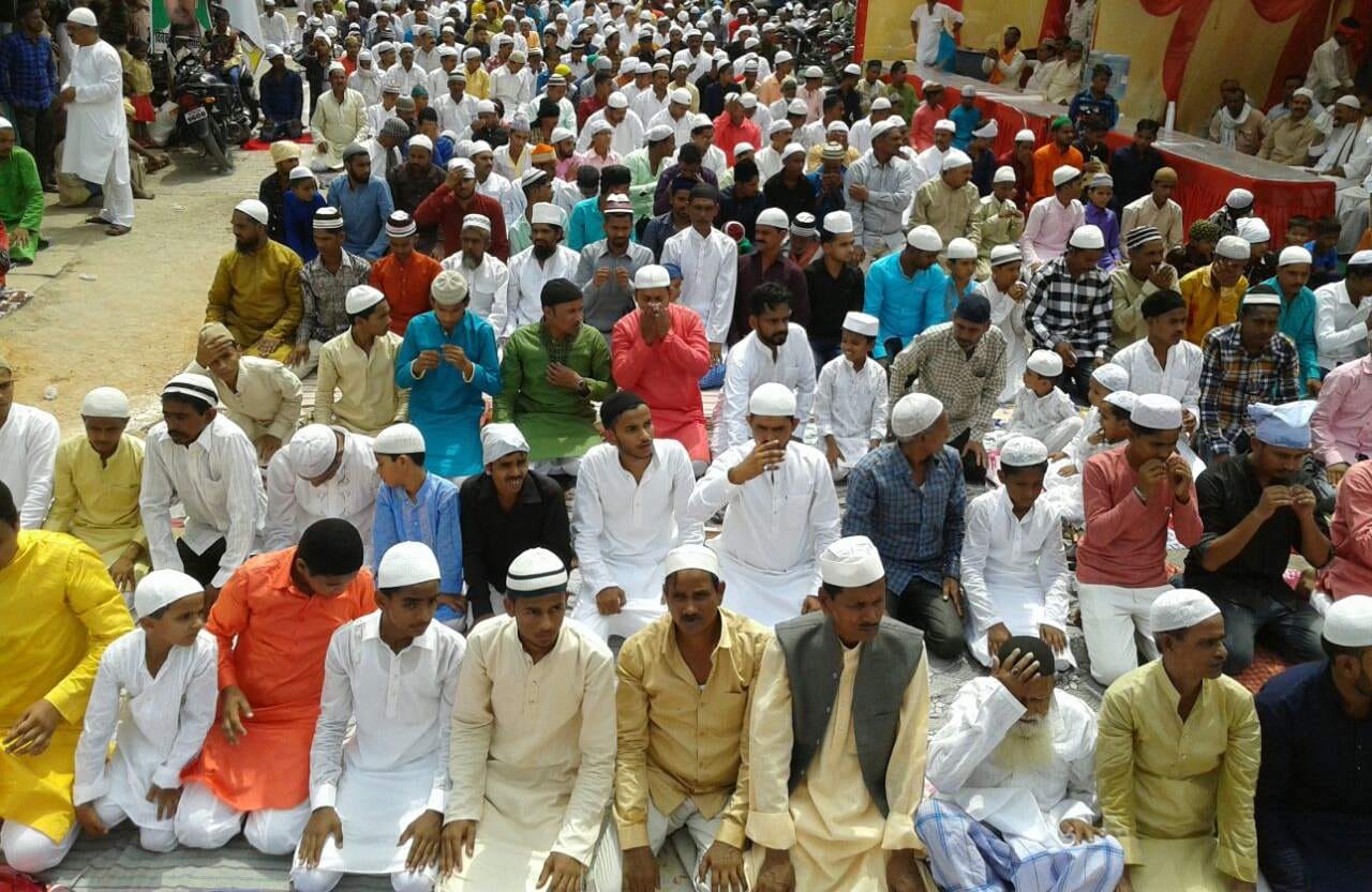 EID 2018 celebrate today and people shopping in market