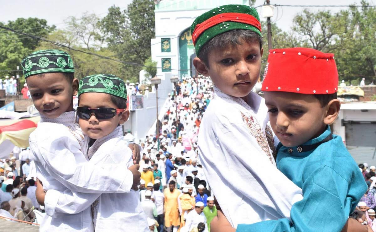 EID 2018 celebration in purvanchal and muslim people pray for peace