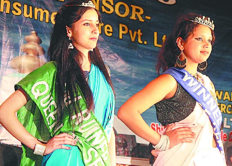 सपना के सिर सजा क्वीन ऑफ सराज का ताज