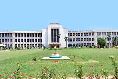 Junior Doctor Complaint about ragging in medical college kanpur