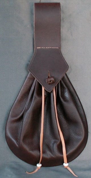 Know about the origin and changing fashion history of purse