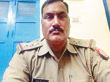 The video of the bribe of the shove was viral, suspended