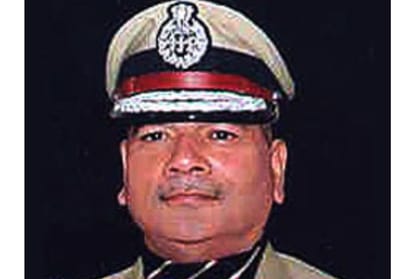 police dept opposes four inspectors in one police stations step.