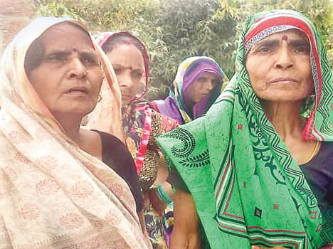 fyring in land dispute, report against 52 people