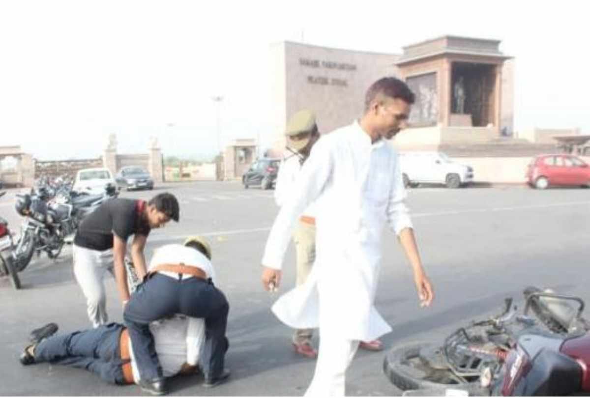 constable hit by bike during helmet checking campaign