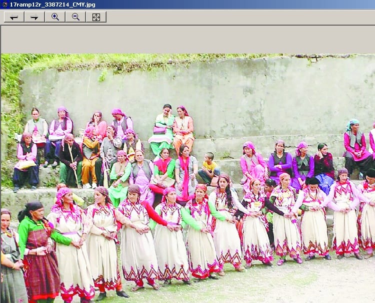 कलाकार लीला ठाकुर ने नचाए दर्शक