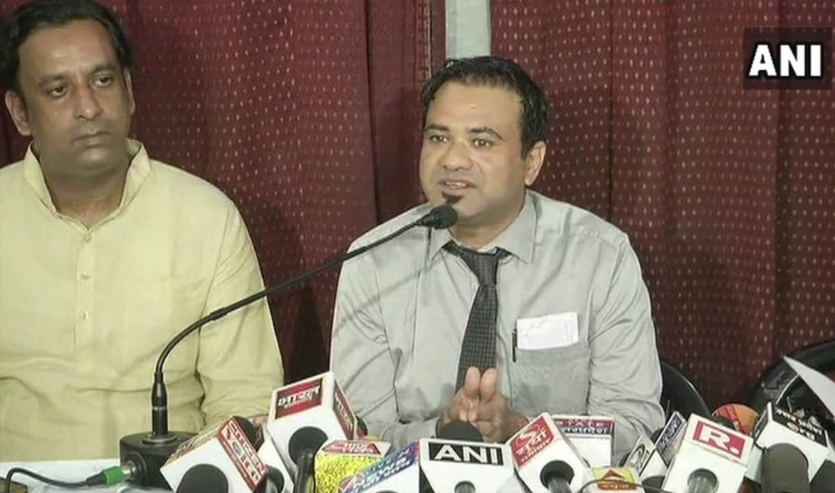 Paresh Rawal Apologizes To Doctor Kafeel Khan in Gorakhpur brd hospital case