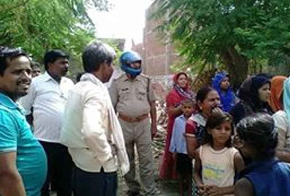 Police arrested mother and daughter in case of sex racket in kanpur