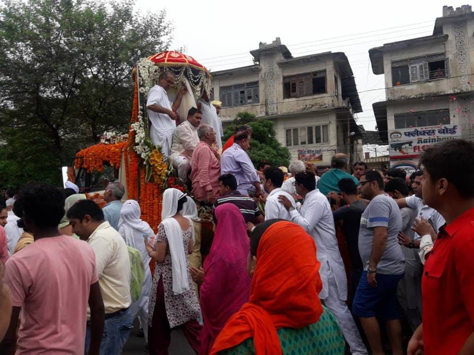 Mahant balyogi sarvadas Water mausoleum in haridwar photos