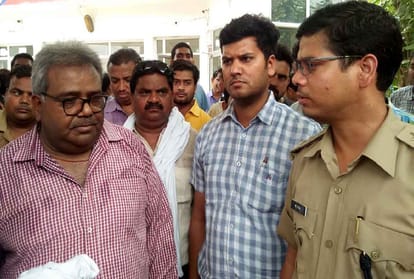 fire broke out in mobil oil warehouse of petrolpump in kannauj