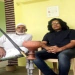 घर ईद मनाने आए गीतकार एएम तुराज अपने पिता के साथ