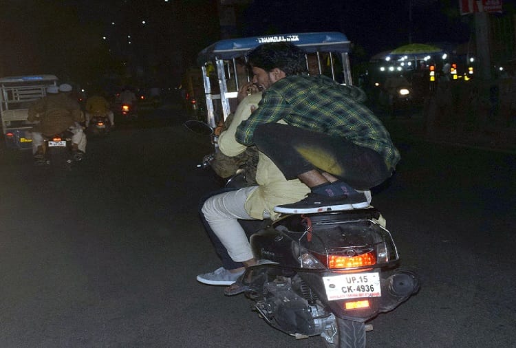 Boys stunts in Meerut city on Eid