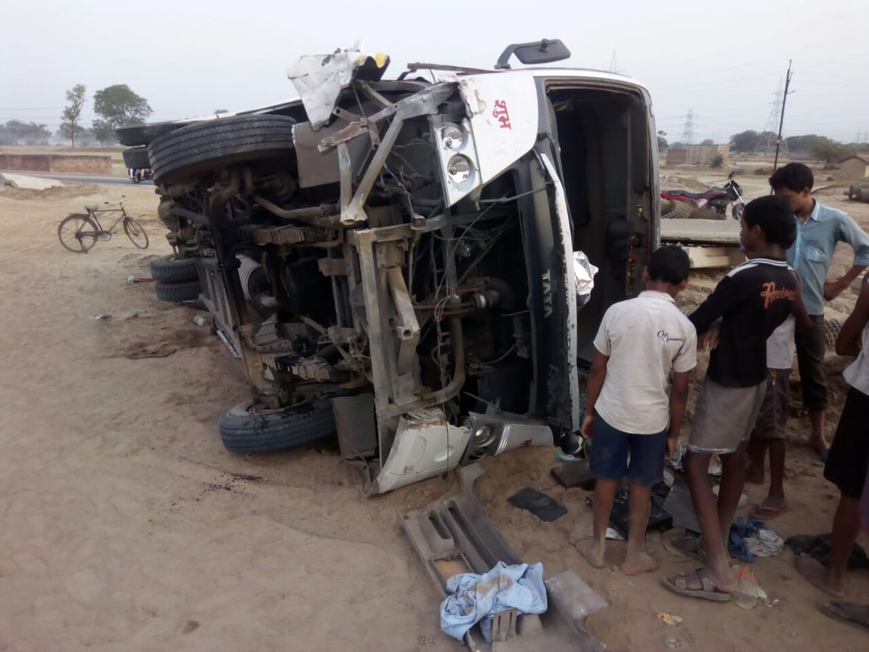 Bus accident in varanasi one examinee killed and many injured