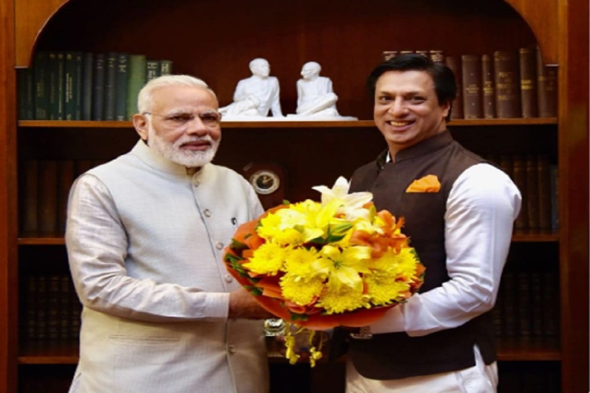 Bollywood is not happy with pm modi says madhur bhandarkar 