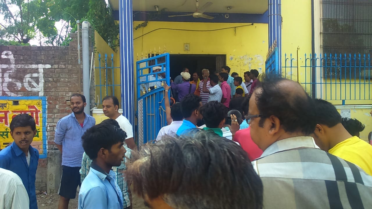 Fire in LIC office due to short circuit at varanasi