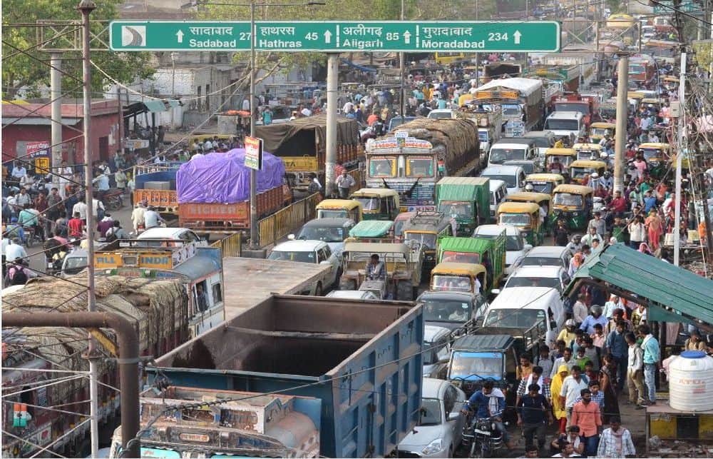 heavy jam in agra after UP Police constable exams
