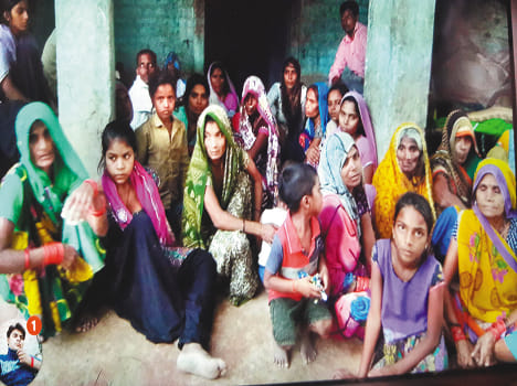 Intermediate student has given a scold for gutkha