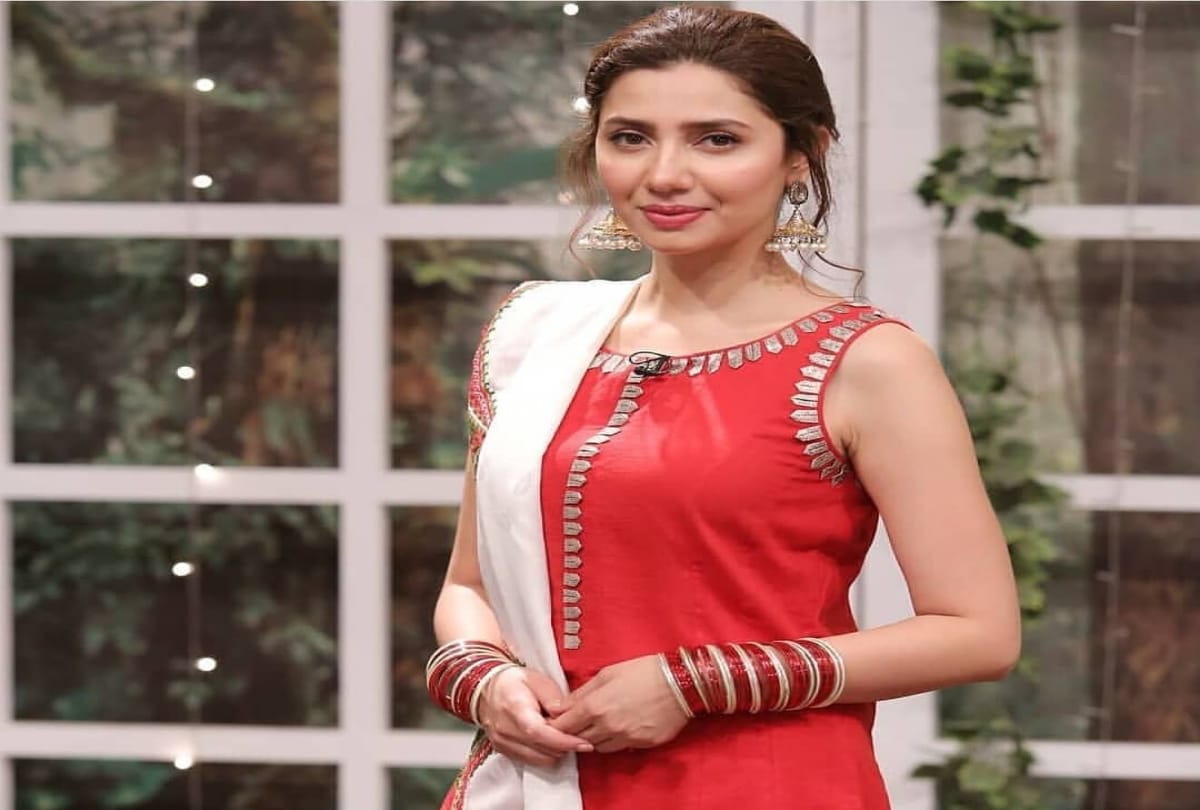 Mawra Hocane on Kashmir Article 370 says I can NOT sleep tonight