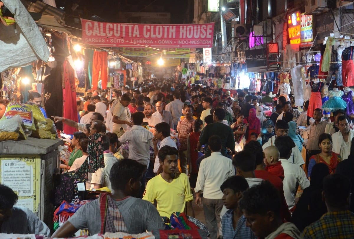 five markets of lucknow will be designed as model bazaar