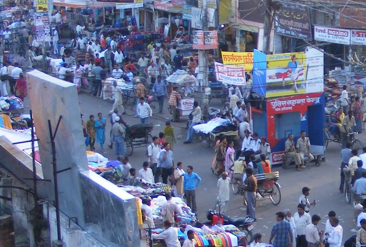 five markets of lucknow will be designed as model bazaar