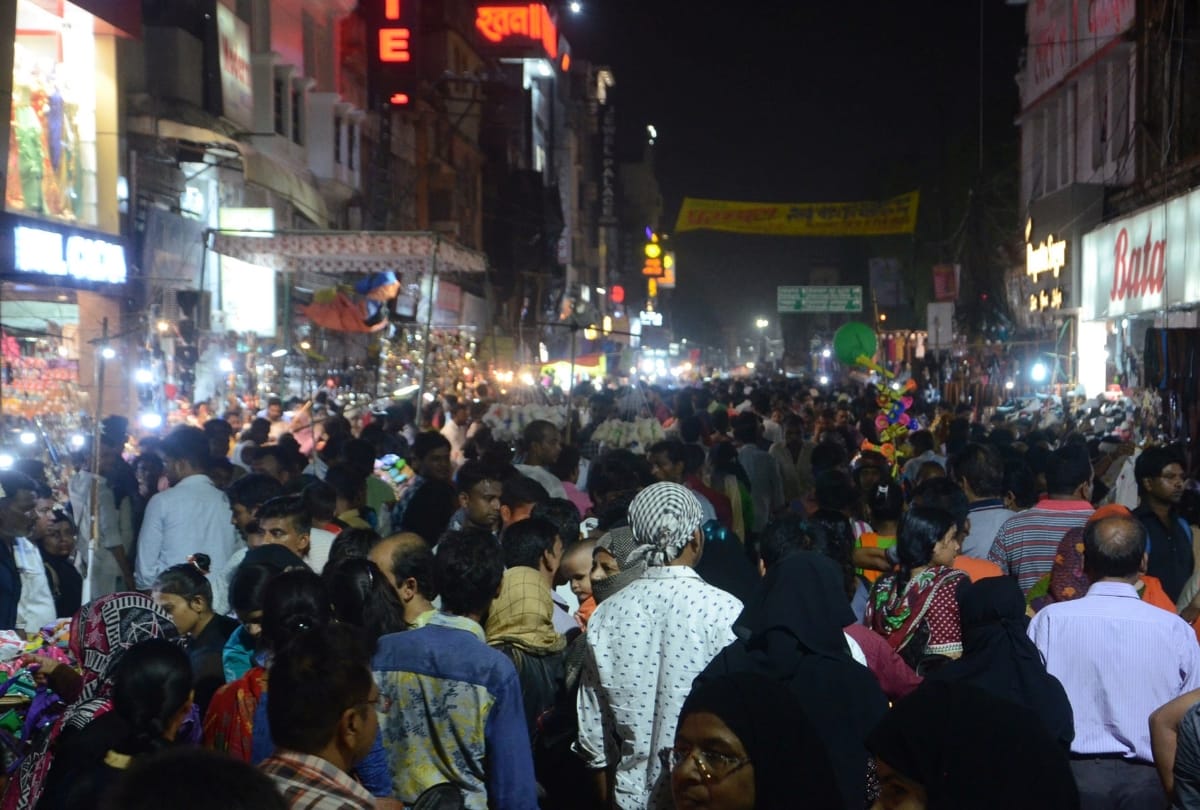 five markets of lucknow will be designed as model bazaar