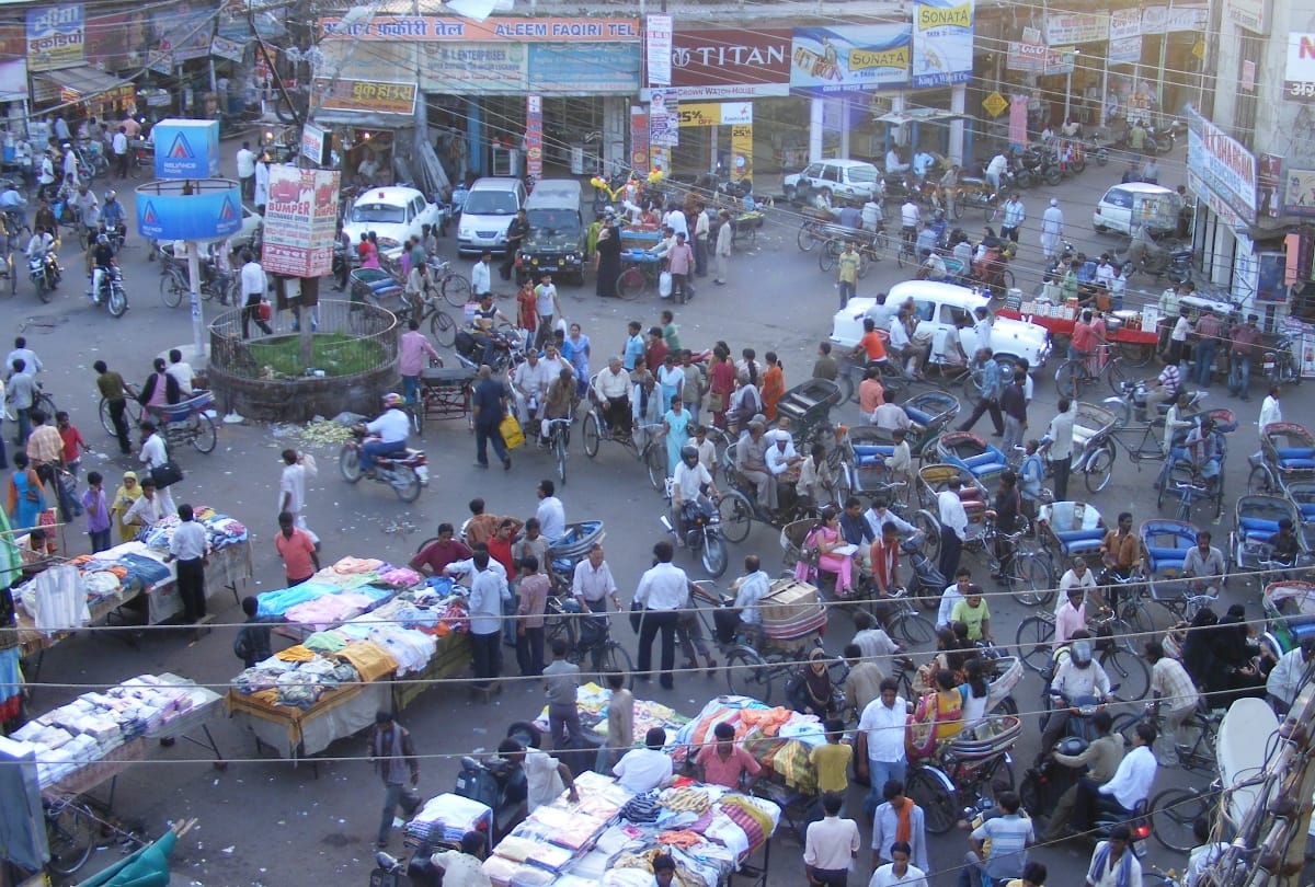 five markets of lucknow will be designed as model bazaar