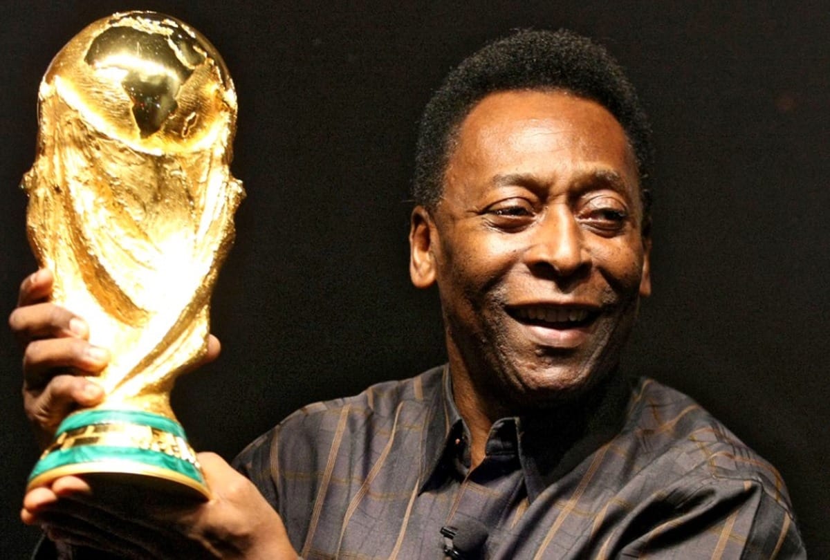 Football legend Pele readmitted in hospital