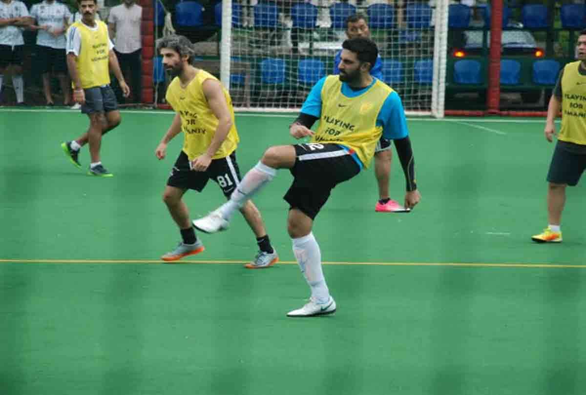 ranbir kapoor and abhishek bachchan teach football to ishaan khattar exclusive photos