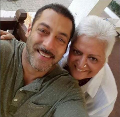 these bollywood actor are crossed 50 year old but still looks young