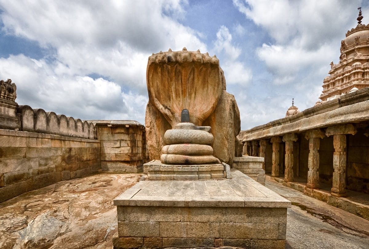 Seven Unsolved mysteries of India