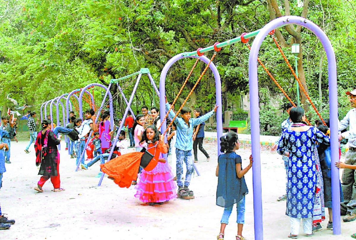new record of visitors in lucknow zoo