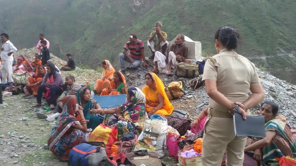 Two buses collision on badrinath highway six pilgrims injured