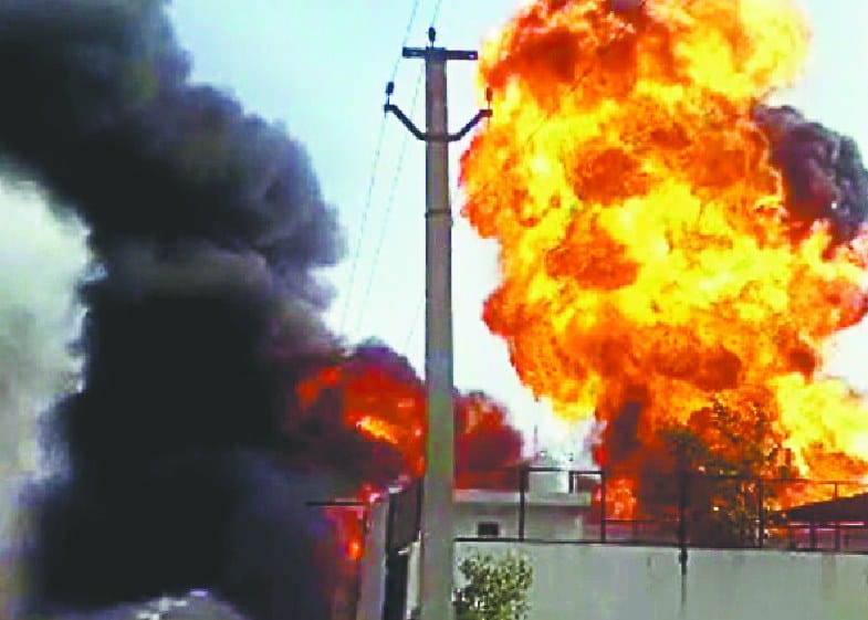 partapur ke chemical factory me aag
