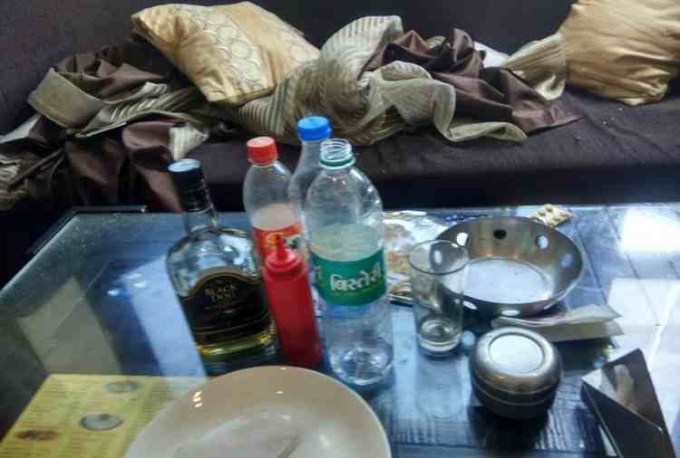 couple suicide, girl commits suicide with boyfriend in hotel in kurukshetra