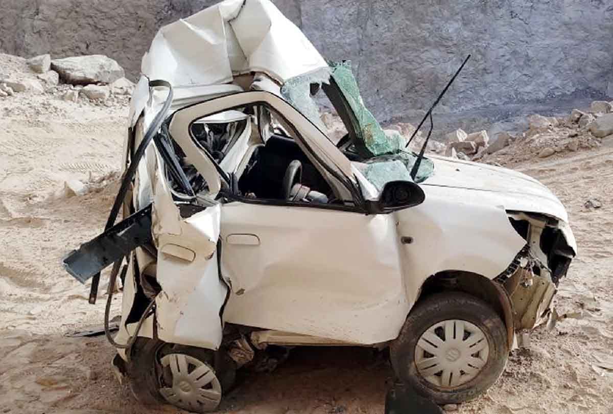 car fell three hundred feet down two died