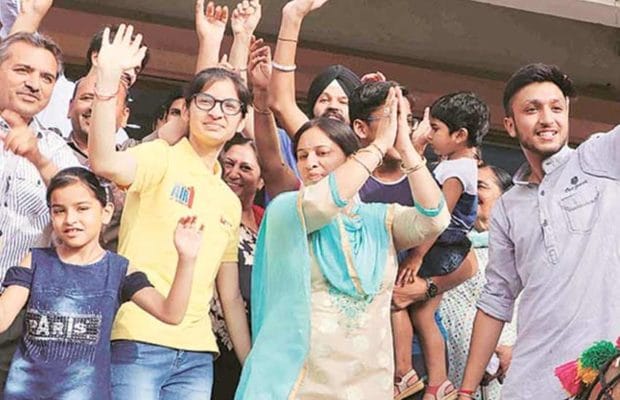 chandigarh, aiims topper eliza bansal interview and success story